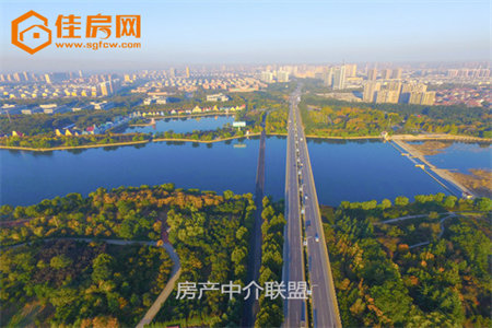 密州尚清华小区82平经典套三65万好楼层带附房